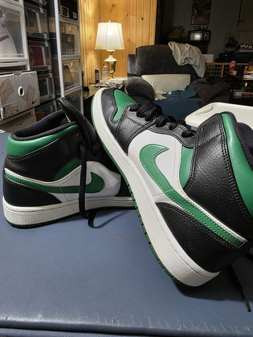 Jordan 1 Men's High-Top Sneakers in Black and Pine Green Size 9.5m Like New. - Picture 3 of 7